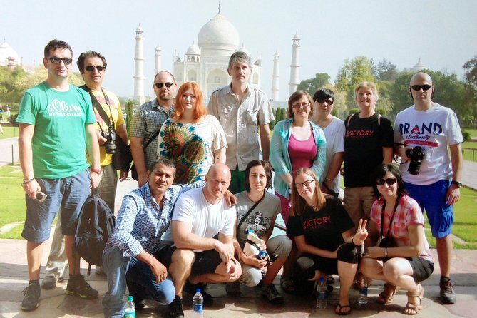 Taj Mahal and Agra Fort Tour By Car From Delhi - Getting to the Taj Mahal at 10am: the Electric Vehicle Transfer