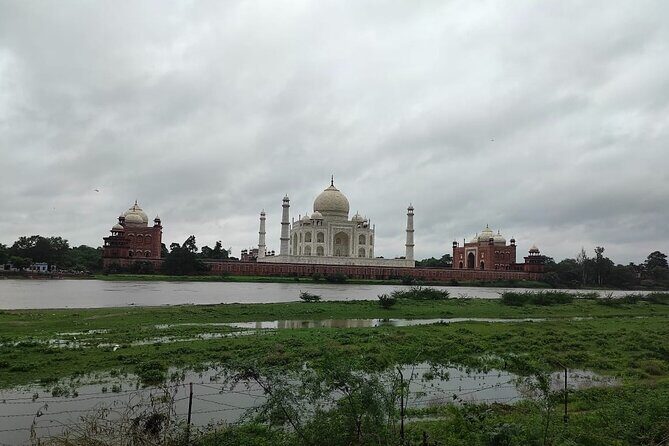 Taj Mahal And Agra Overnight Tour From Delhi By AC Car - Timing Gotcha: Thursday vs Friday Taj Mahal Changes