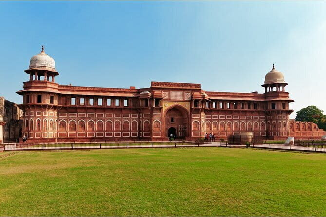 Taj Mahal and Agra Private Day Tour by Car from Delhi - Delhi to Agra on the Yamuna Expressway: The Comfort Factor