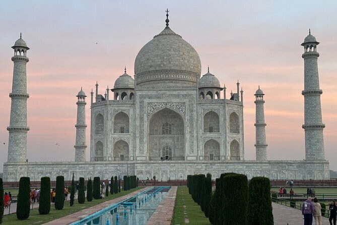 Taj Mahal and Agra Private Day Tour by Car from Delhi - Agra Fort: Akbar’s 1565 Power Statement