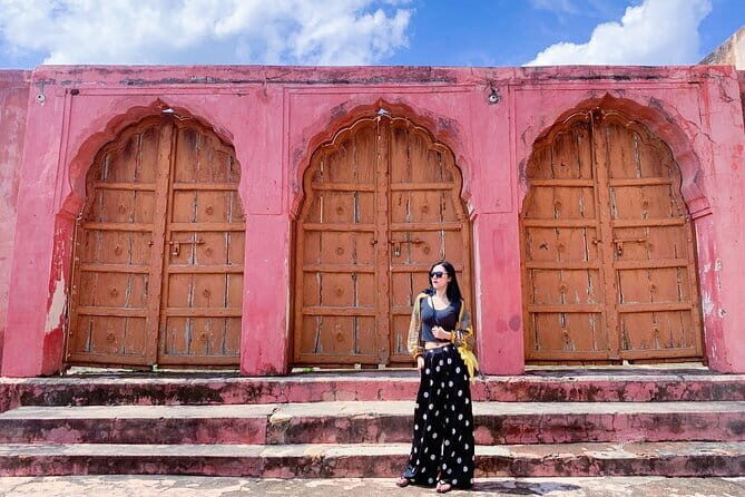 Taj Mahal and Agra Private Day Tour From Jaipur with 5 Star Meal - Should you book this Jaipur to Agra day trip?