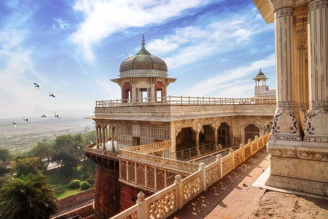 Taj Mahal And Agra Tour From Delhi by Car- Including Lunch - Price and logistics: what you really pay for