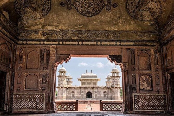 Taj Mahal And Agra Tour From Delhi by Car- Including Lunch - Agra Fort: the red sandstone stop that adds texture
