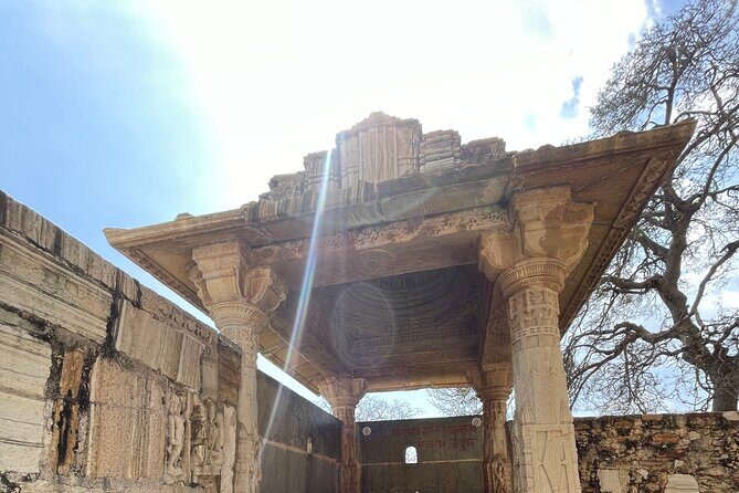 Taj Mahal and the Golden Triangle - Entering Delhi: mosque calm, imperial memorials, and Qutub Minar awe