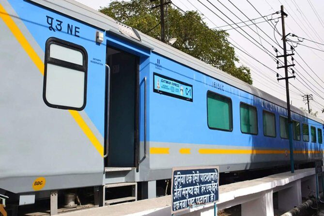 Taj Mahal Day Tour From Delhi by Superfast Train - Midday break and lunch: plan for it, don’t assume it is included