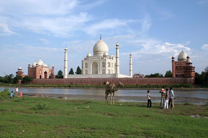 Taj Mahal Day Tour from Delhi with All Step Entry Fee, Tour Guide and Lunch - Taj Mahal entry that goes past the gardens