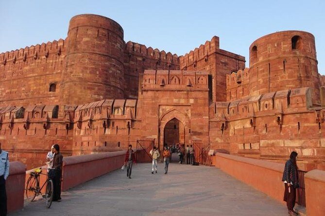 Taj Mahal Day Tour from Delhi with Live Demonstration Art & Crafts - Quick highlights (what makes this tour different)