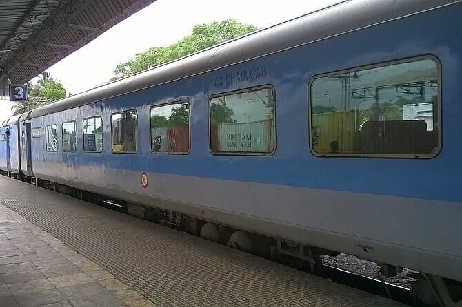 Taj Mahal Day Tour with Akbar Tomb from Delhi by Superfast Train - Shatabdi Express to Agra: Breakfast on the Rails