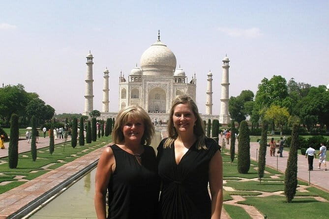 Taj Mahal Day Trip Including Same Day Flights from Mumbai - The Delhi-to-Agra drive: comfort matters when the clock is ticking