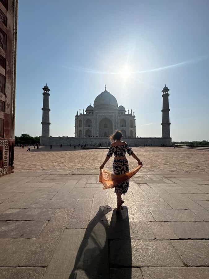 Taj Mahal: Foreigner Express Ticket (High Value) - The Guided Visit: What You Learn While You Walk