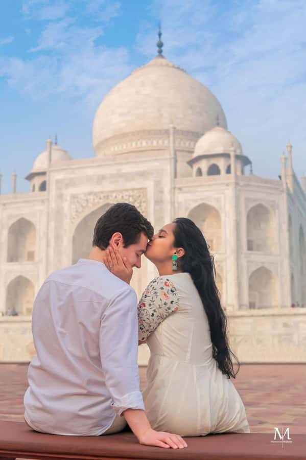 Taj Mahal: Foreigner Express Ticket (High Value) - Walking Through the Taj Mahal Grounds: What the Flow Feels Like