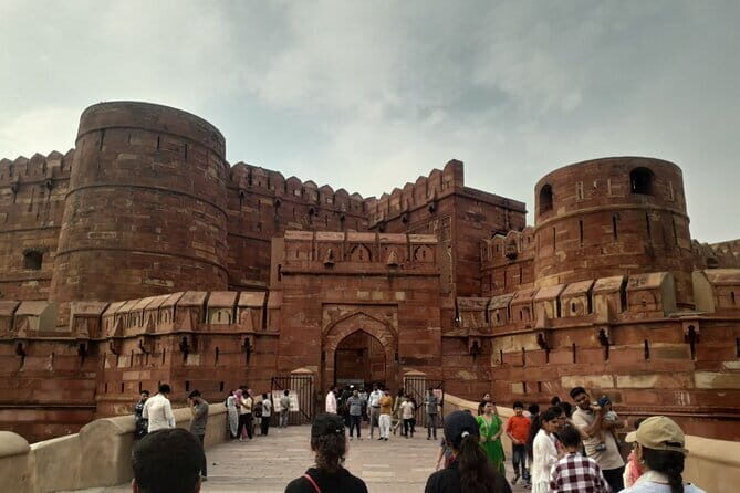 Taj Mahal Private Day Tour From Delhi with Transportation - Private pickup from Delhi (and nearby cities) that saves real time