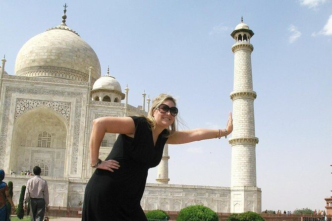 Taj Mahal Private Day Trip Including Same Day Flights from Mumbai - Weather and the Friday problem (a deal-breaker for some)