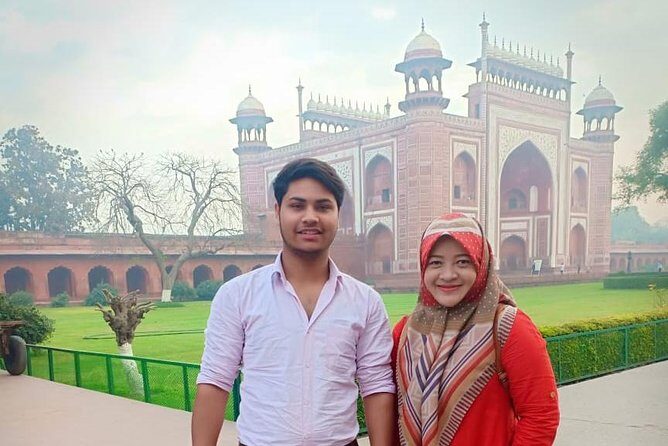Taj Mahal Sharing Same Day Trip From Delhi Including all - Agra Fort in one hour: power shifts you can read on the walls
