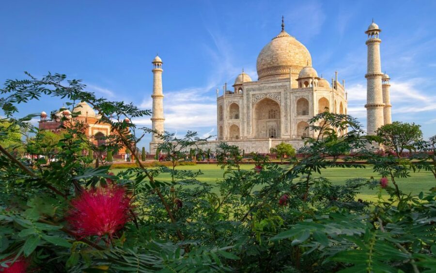 Taj Mahal Sunrise & Agra Fort Tour with Fatehpur Sikri - Guide quality and languages: your day runs smoother with the right person