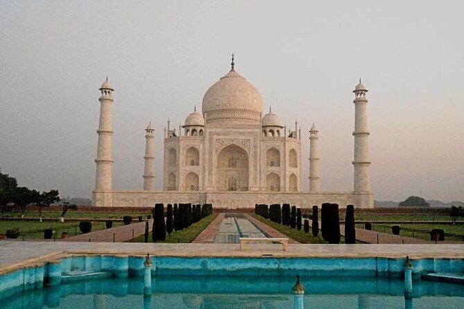 Taj Mahal Sunrise and Sunset Tour from Delhi with Fatehpur Sikri - Day 2: Taj Mahal sunrise, marble crafts, then Fatehpur Sikri