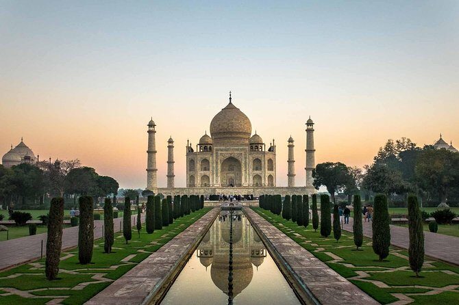 Taj Mahal Sunrise Same Day by Car - Sunrise Taj Mahal: why arriving early changes everything