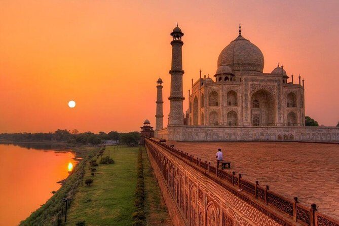 Taj Mahal Sunrise/Sunset Trip by car from Delhi to Delhi - Sunrise Timing From Delhi: The Real Reason It Works