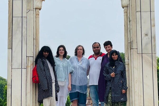 Taj Mahal Sunrise Tour From Delhi by Car - Agra Fort: the Mughal power story behind the walls