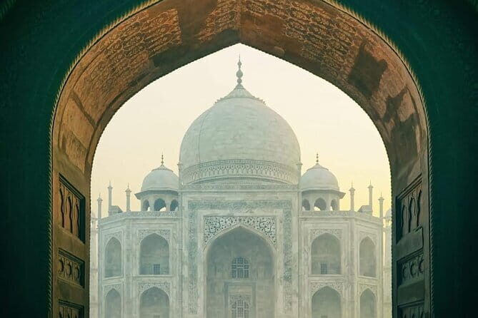 Taj Mahal Sunrise Tour with Agra overnight from Delhi - By Car - The Guide Makes the Difference (So Watch for That in Your Choice)