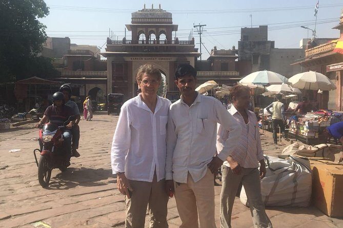 Taj mahal Sunrise Trip by car - Pickup, Chauffeur, and the Same-Day Road Plan