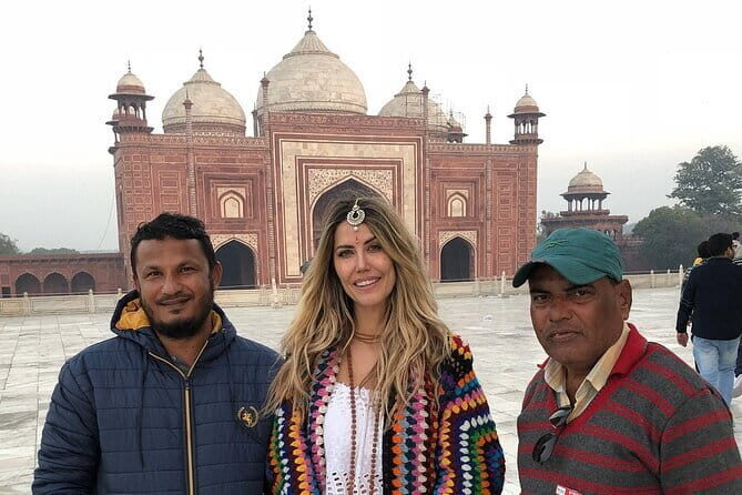 Taj Mahal Tour By Auto Or Rickshaw - Stop 1: Taj Mahal for about 1 hour (and how to make that time count)