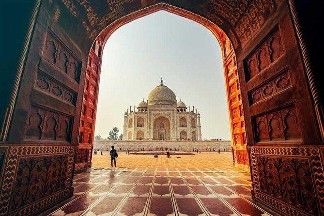 Taj Mahal Tour By Gatimaan express with lunch - A fast Delhi-to-Agra day built around the Taj