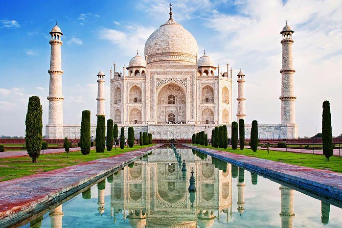 Taj Mahal Tour by Gatimaan Train/Rail All Inclusive - The real comfort factor: private group pace and air-conditioned transport