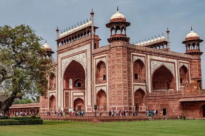 Taj Mahal Tour by India's Fastest Train from Delhi - What you get for $150: a practical value check