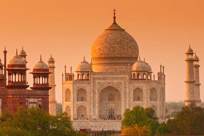 Taj Mahal Tour By Luxury Car- All Inclusive - Agra Fort: Red Stone, Big Power, and Human Stories