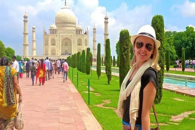 Taj Mahal Tour by Train with Lunch at 5 Star Hotel - Zainub Export and Marbles store, then back to the Gatimaan