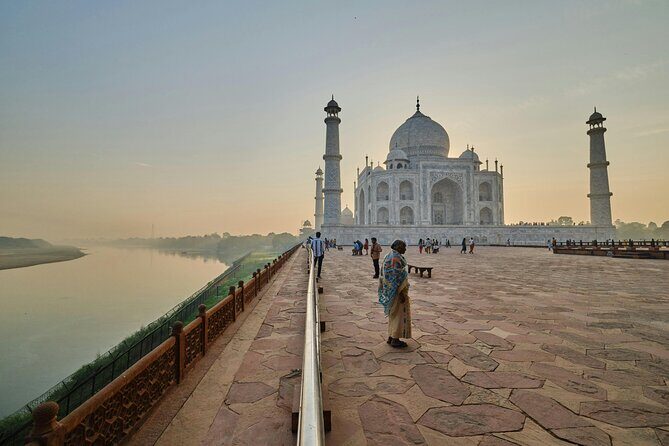 Taj Mahal Tour from Delhi by Superfast Train- Ultimate Experience - Why the Delhi–Agra superfast train day works