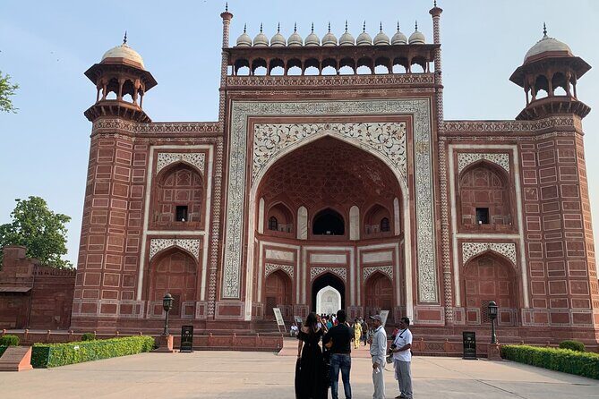 Taj Mahal Tour From Delhi - Same Day Agra Tour - Agra Fort: the Mughal power base you can’t skip