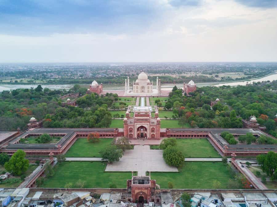 Taj Mahal Tour with Optional Wildlife Rescue Center Visit - Bear Rescue Centre: Hundreds of Sloth Bears in Rehabilitation