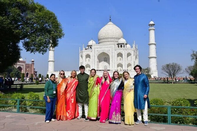 Taj Mahal Tour With Professional Photographer With Rental Saree - Key things that make this tour worth your time