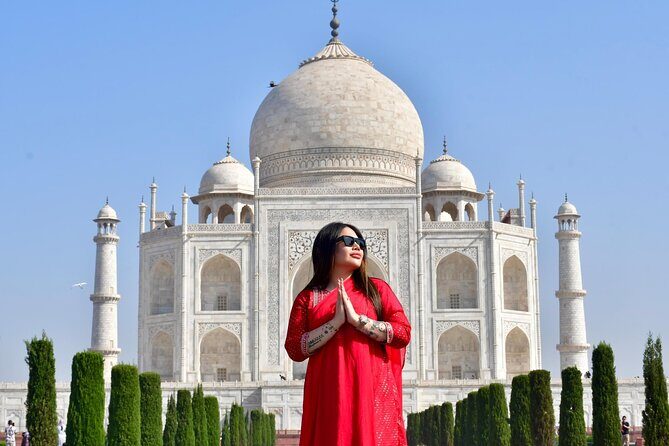 Taj Mahal Tour With Professional Photographer With Rental Saree - Agra Fort: optional, but worth the red-sandstone contrast