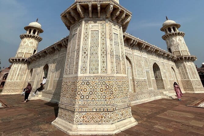 Taj Mahal Unveiled A Personalized Private Tour from Delhi - Day 1 in Agra: Taj Mahal first, then power at Agra Fort