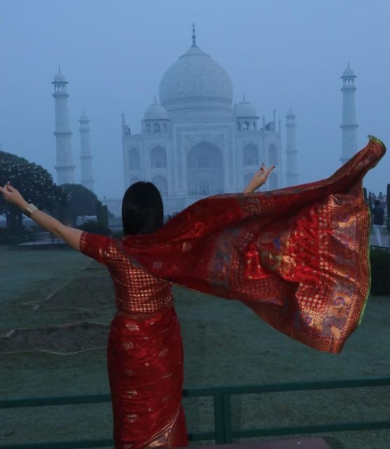 Taj Mahal with Professional Photoshoot - The 20-photo package: how you leave with more than memories