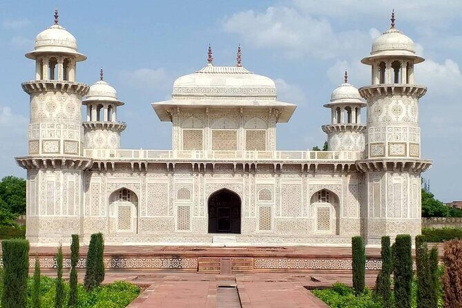 Taj Mahal,Agra fort and Baby Taj tour from Delhi by Express train - Meeting Your Agra Guide at Agra Cantt