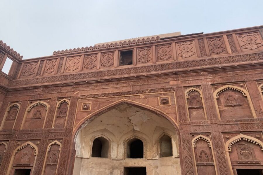 Tajmahal With Mausoleum Skip The Line Ticket With Guide - Taj Mahal entrance through a separate route (and why timing still matters)