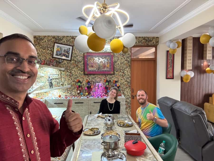 Talk & Enjoy with Delhi locals at their home while Cooking - The Hindi couch lesson that helps you get around Delhi faster