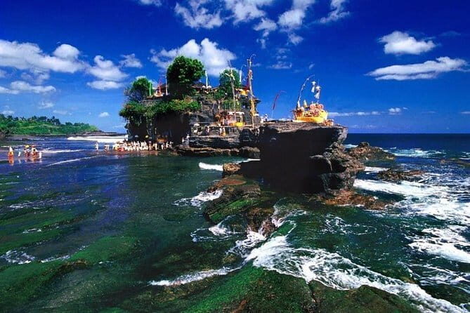 Taman Ayun And Tanah Lot Temple Sunset Tour - Tanah Lot: Ocean Setting, Shops, and a Sunset Stroll