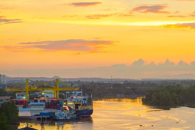 The best of Surat walking tour - Markets, temples, and workshops: what you’ll actually see on foot