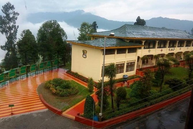 The Gangtok City Walk - Entering Gangtok at MG Marg with a real game plan
