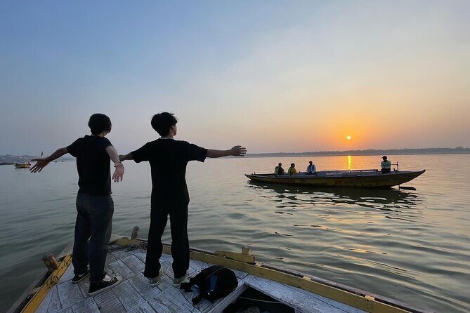 The Heritage City Tour in Varanasi - Meet Amit: a local guide with Japanese ability and serious city knowledge