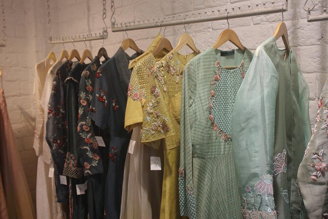 The Indian Wedding Tour : Dance, Textile, Workshops all inclusive - A 4.5-hour crash course in Indian wedding fashion and moves
