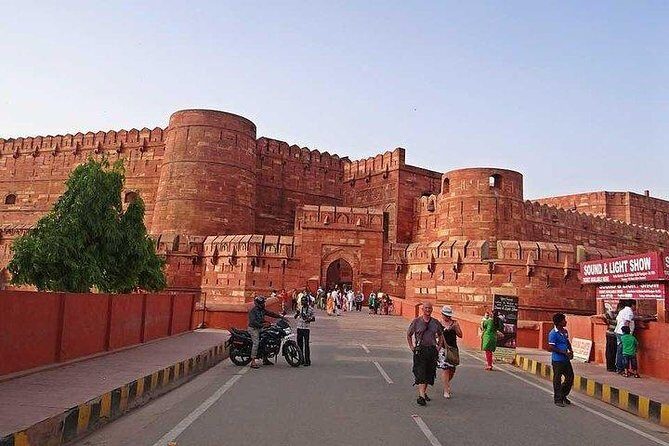 Tour The Taj Mahal - Taj Mahal at a human pace: what 2 hours lets you do