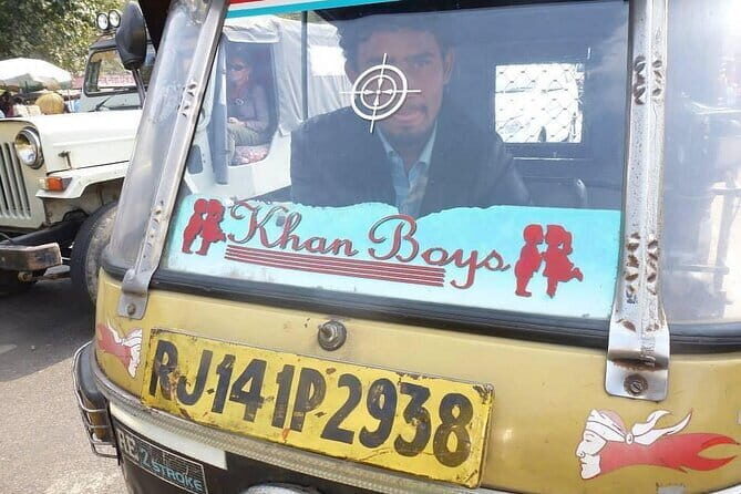Travel Through the Streets of Jaipur by Tuktuk with a Local - Stop-by-stop route: what each area gives you