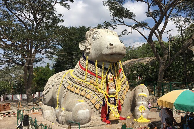 Treasures of Mysuru - day tour - Chamundi Hills: Panoramic Views and Chamundeshwari Temple