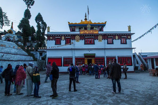Trip to Tiger Hill Darjeeling - Hotel Pickup and Air-Conditioned Comfort Before Dawn
